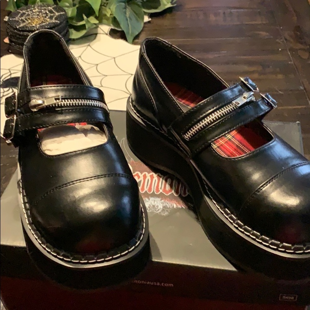 Platform Mary janes